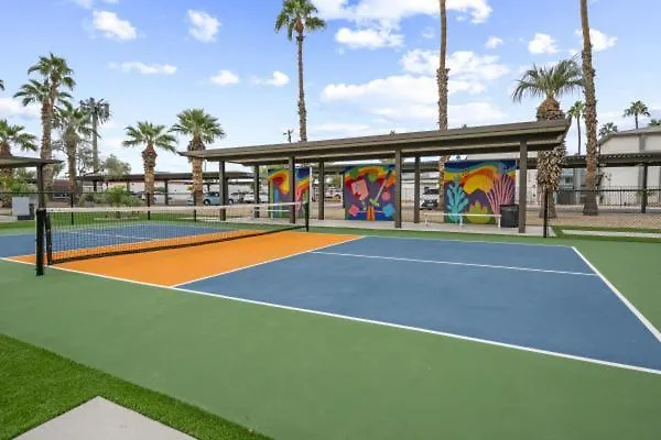Cozy - King Bed, Pool, & Parking Scottsdale