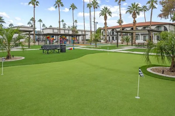 Cozy - King Bed, Pool, & Parking * Scottsdale