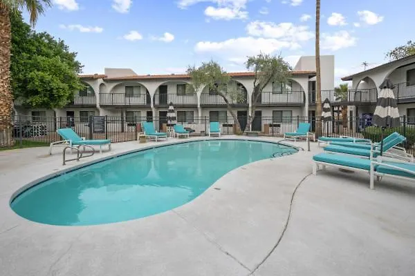 Cozy - King Bed, Pool, & Parking Apartment *