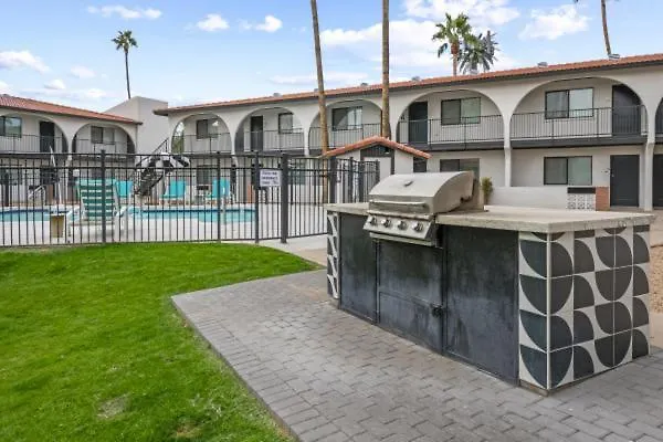 Cozy - King Bed, Pool, & Parking Scottsdale