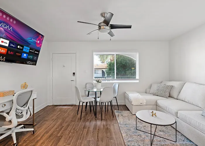 Apartment Cozy - King Bed, Pool, & Parking Scottsdale